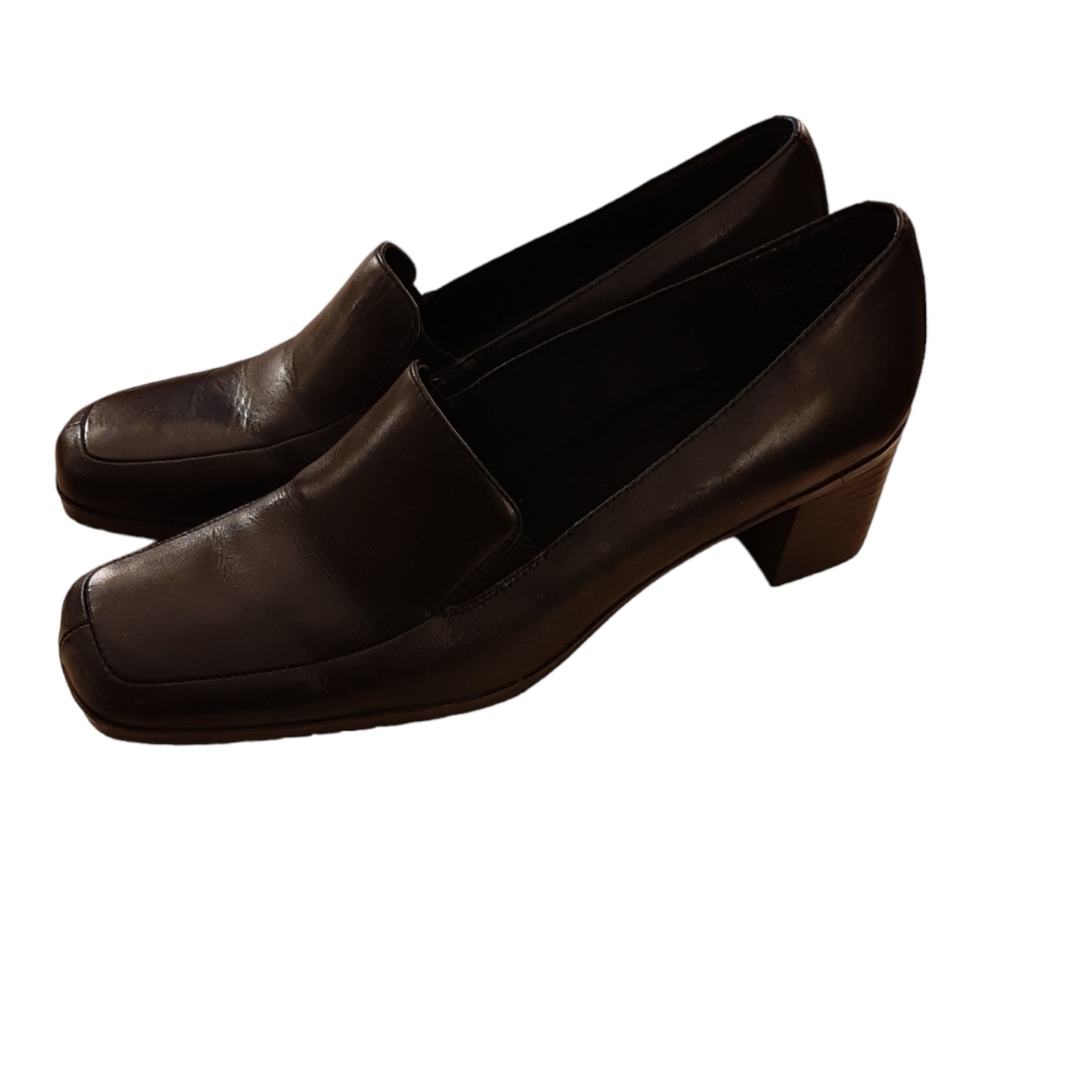 Croft & Barrow heels size 9.5 M